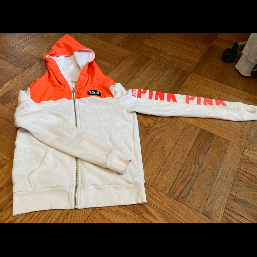 Pink Hoodie with pockets and a hood